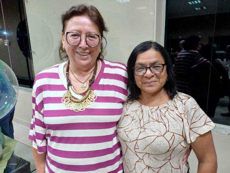 Familiares e amigos comemoram os 15 anos de Robertinho Costa