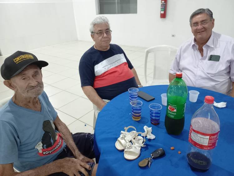 “Bastião” reúne amigos e familiares para comemorar  aniversário de 63 anos