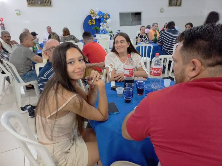 “Bastião” reúne amigos e familiares para comemorar  aniversário de 63 anos