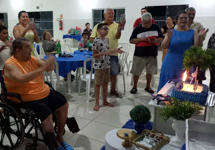 “Bastião” reúne amigos e familiares para comemorar  aniversário de 63 anos