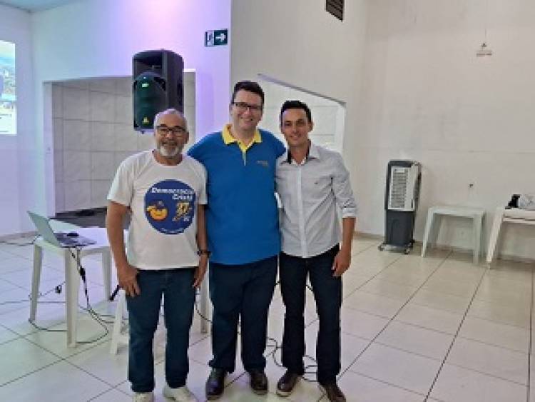 Dr. Ruy Costa reúne-se com familiares e amigos de Junior Melo pré candidato a vereador pelo PDT