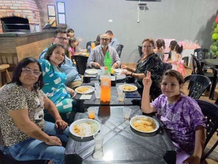 Família Fajardo comemora aniversário de 04 anos de Heloísa com muita alegria