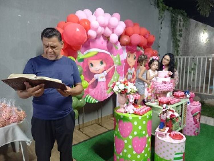 Família Fajardo comemora aniversário de 04 anos de Heloísa com muita alegria