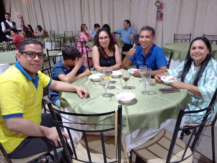Dr. Ruy Costa e Luciana Pedroso comemoram  Bodas de Rosa – 17 anos de casados