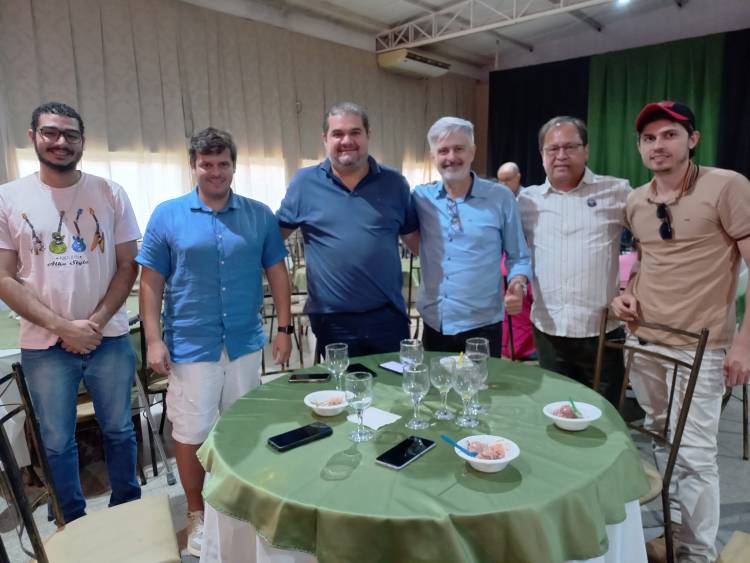 Dr. Ruy Costa e Luciana Pedroso comemoram  Bodas de Rosa – 17 anos de casados