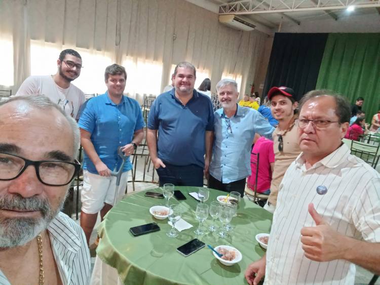 Dr. Ruy Costa e Luciana Pedroso comemoram  Bodas de Rosa – 17 anos de casados