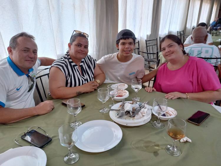 Dr. Ruy Costa e Luciana Pedroso comemoram  Bodas de Rosa – 17 anos de casados