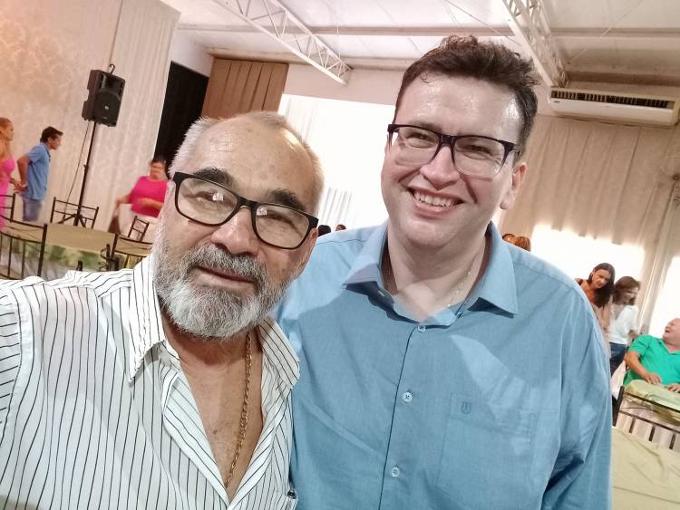 Dr. Ruy Costa e Luciana Pedroso comemoram  Bodas de Rosa – 17 anos de casados