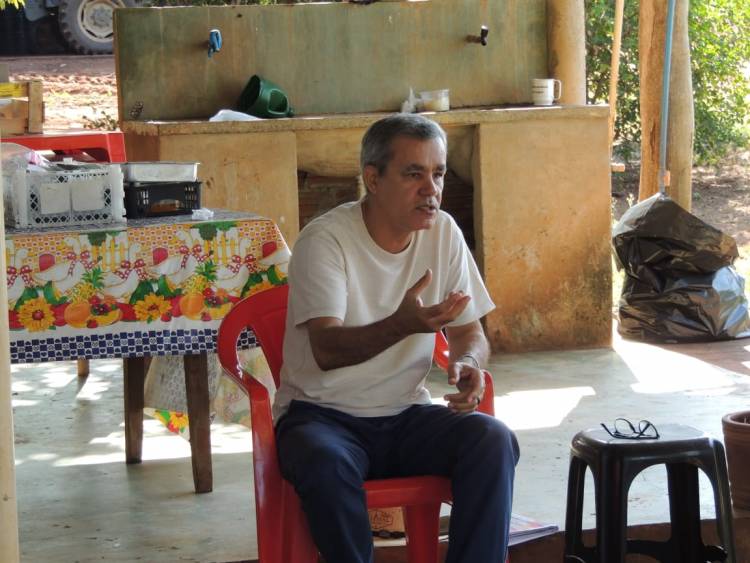 Os pré-candidatos do PSTU à Prefeitura de Três Lagoas, Professor Vitor, e à Câmara Municipal, Rinaldo Prassa e Marli, visitam Assentamento 20 de Março,