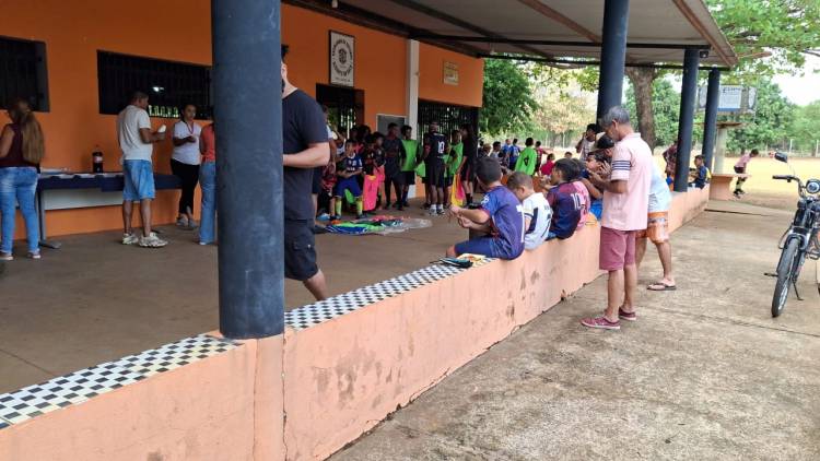 Festa do Dia das Crianças agita Clube Escolinha Recanto do Galo em Três Lagoas MS