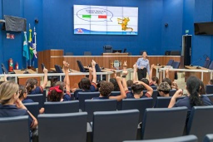 Escola do Legislativo retoma visitas guiadas e  recebe alunos da educação infantil