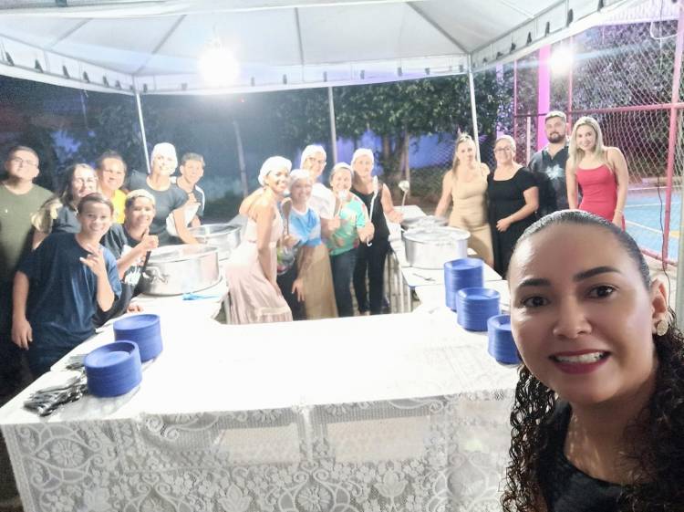 Escola municipal Parque São Carlos realiza cerimônias de formatura para estudantes