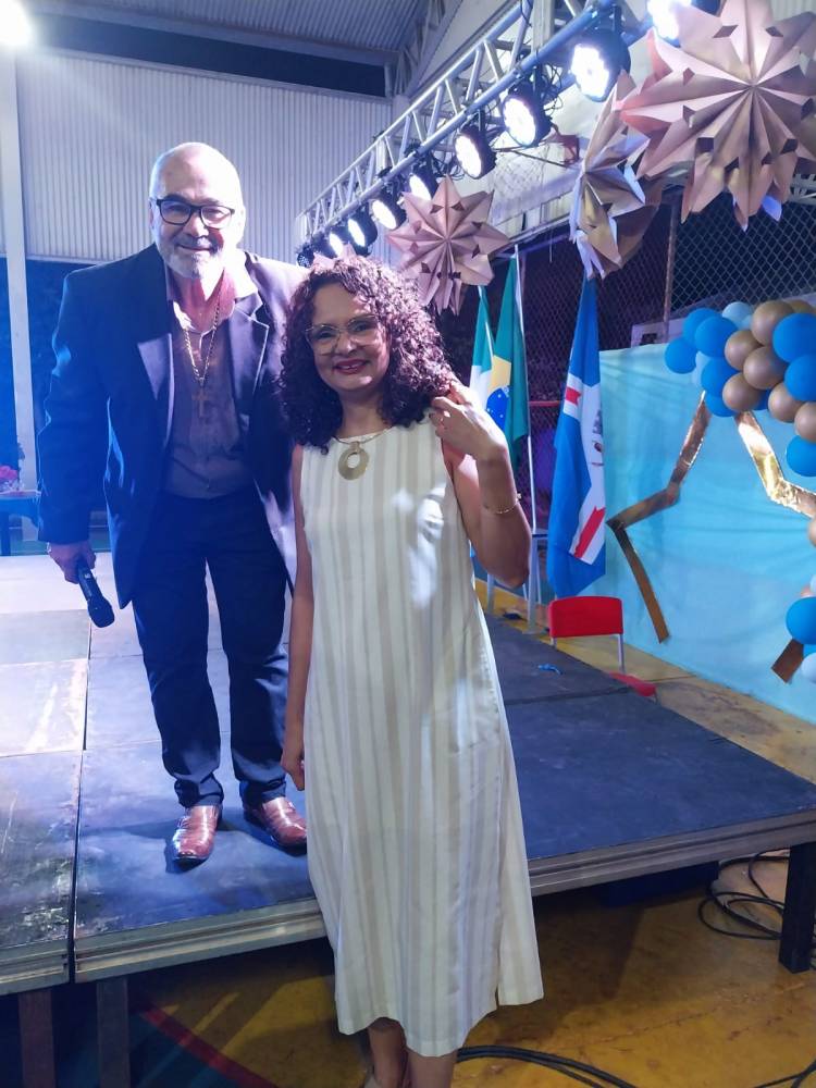 Escola municipal Parque São Carlos realiza cerimônias de formatura para estudantes