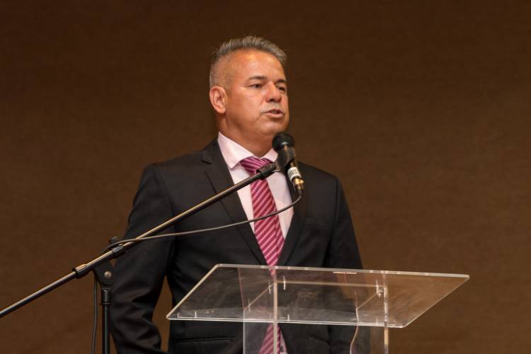 Dr. Cassiano Maia toma posse e faz discurso impactante ressaltando a fidelidade com o desenvolvimento de Três Lagoas