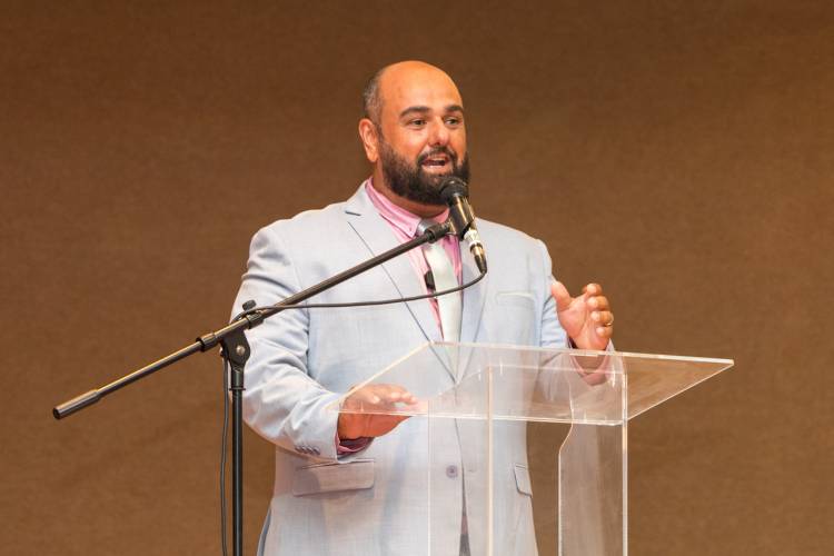 Dr. Cassiano Maia toma posse e faz discurso impactante ressaltando a fidelidade com o desenvolvimento de Três Lagoas