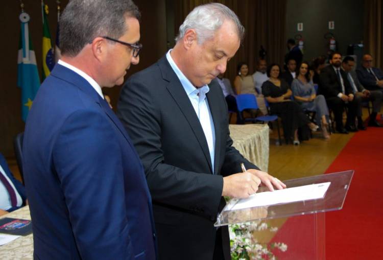 Dr. Cassiano Maia toma posse e faz discurso impactante ressaltando a fidelidade com o desenvolvimento de Três Lagoas