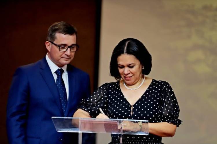 Dr. Cassiano Maia toma posse e faz discurso impactante ressaltando a fidelidade com o desenvolvimento de Três Lagoas