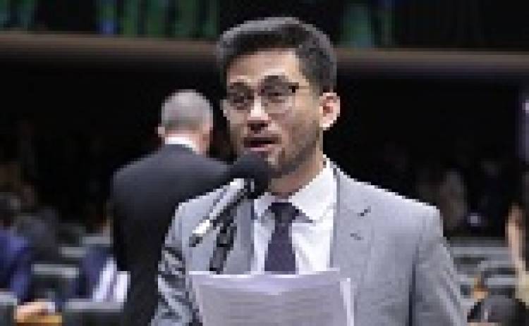 Comissão aprova projeto que exige atestado de antecedentes criminais para trabalhar em escola e creche