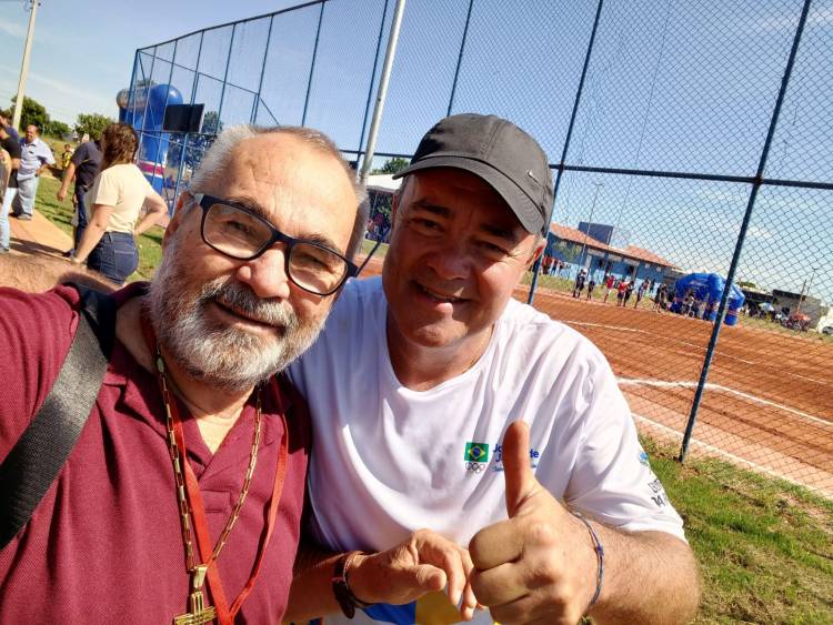  Prefeito Dr. Cassiano Maia,  inaugura  campo de futebol no bairro Bela Vista da Lagoa