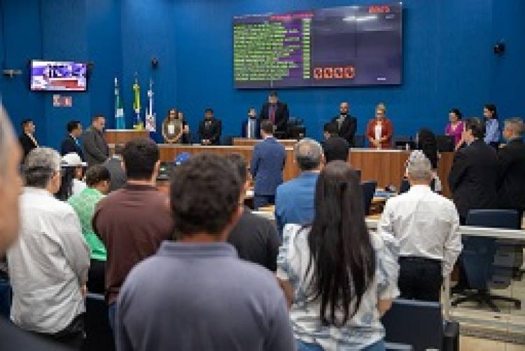 Vereadores autorizam repasse para Carna Três 2025 e audiência pública sobre feminicídio