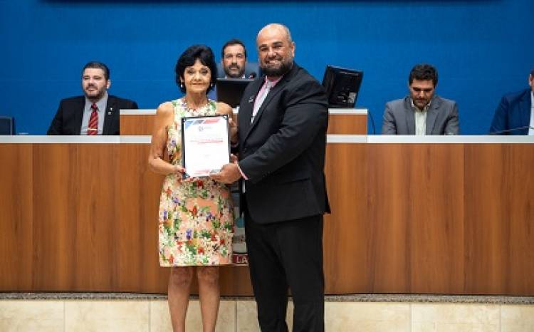Diploma de excelência é outorgado a onze artesãs do município