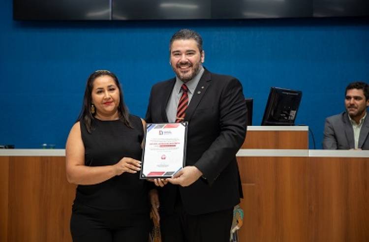 Diploma de excelência é outorgado a onze artesãs do município