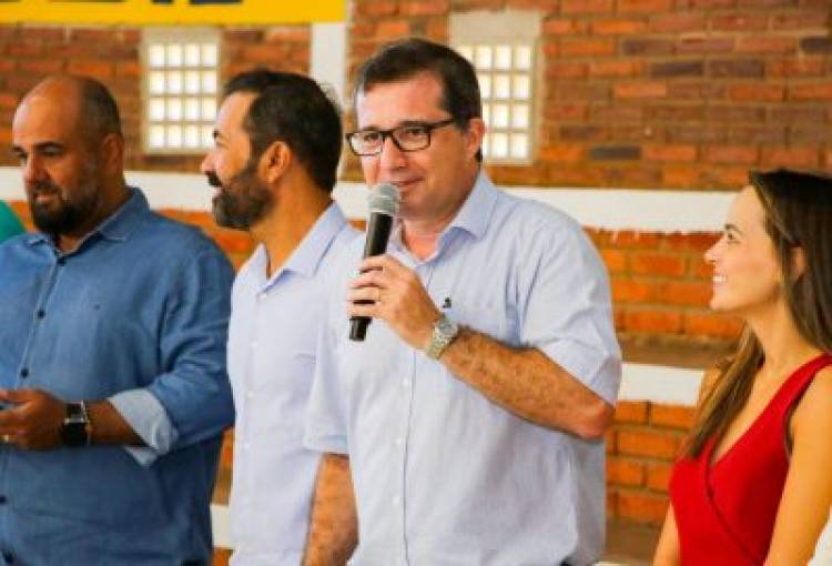 Cerca de 450 crianças retornaram às atividades na AABB comunidade na manhã de hoje (07)