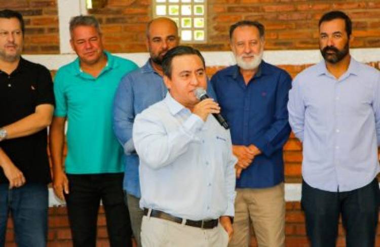 Cerca de 450 crianças retornaram às atividades na AABB comunidade na manhã de hoje (07)