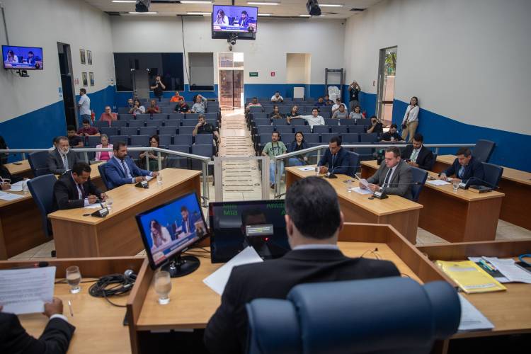 Vereadores autorizam Prefeitura a cancelar multas e permitir a regularização de imóveis