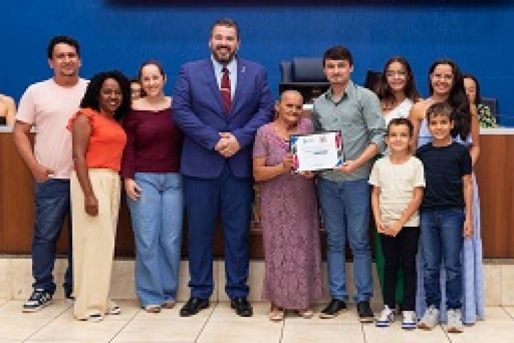  Dia do Assistente Social é comemorado com entrega de moções a profissionais da área