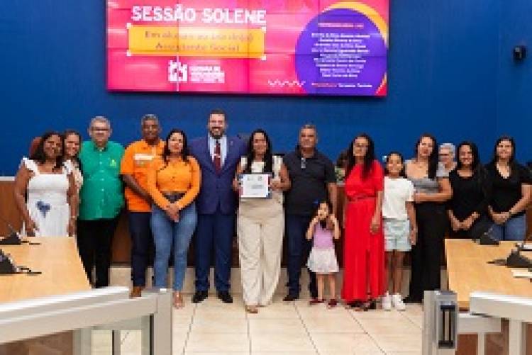  Dia do Assistente Social é comemorado com entrega de moções a profissionais da área