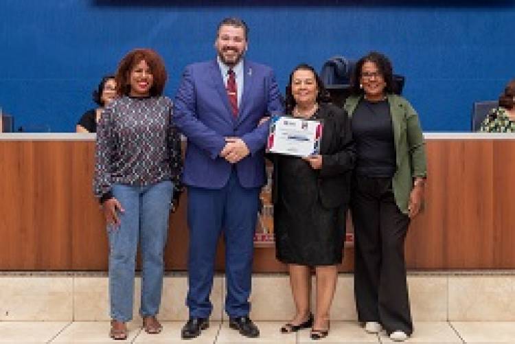  Dia do Assistente Social é comemorado com entrega de moções a profissionais da área