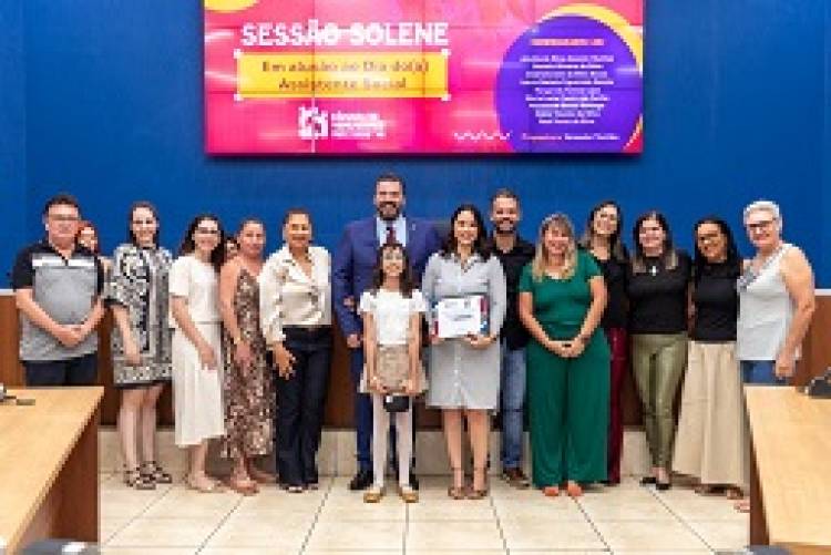  Dia do Assistente Social é comemorado com entrega de moções a profissionais da área