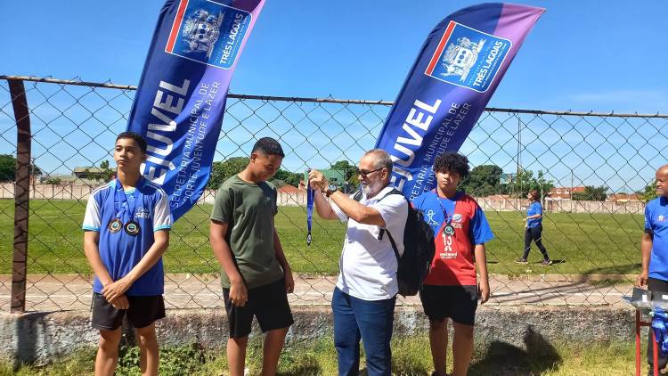 A Escola Municipal Parque São Carlos conquista terceiro lugar no JETs  2025 na modalidade de atletismo.