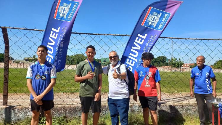 A Escola Municipal Parque São Carlos conquista terceiro lugar no JETs  2025 na modalidade de atletismo.