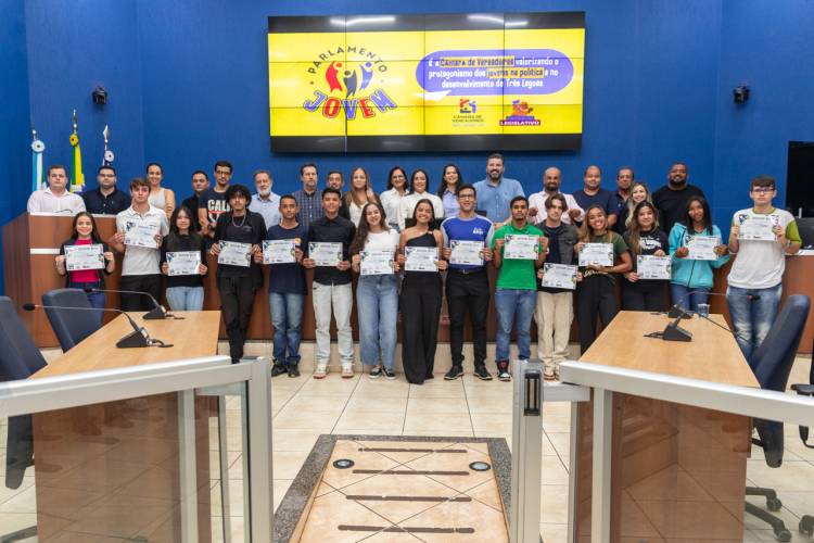 Jovens vereadores e suplentes participam de formação antes da posse