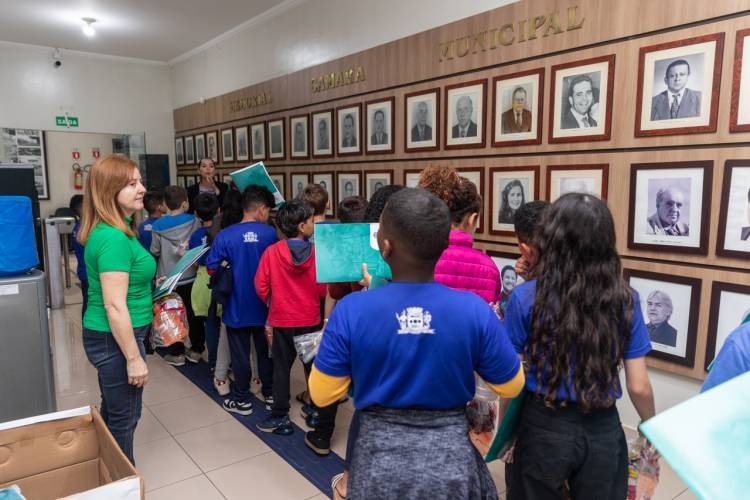 Visita Guiada recebe alunos da Escola Gentil Montalvão