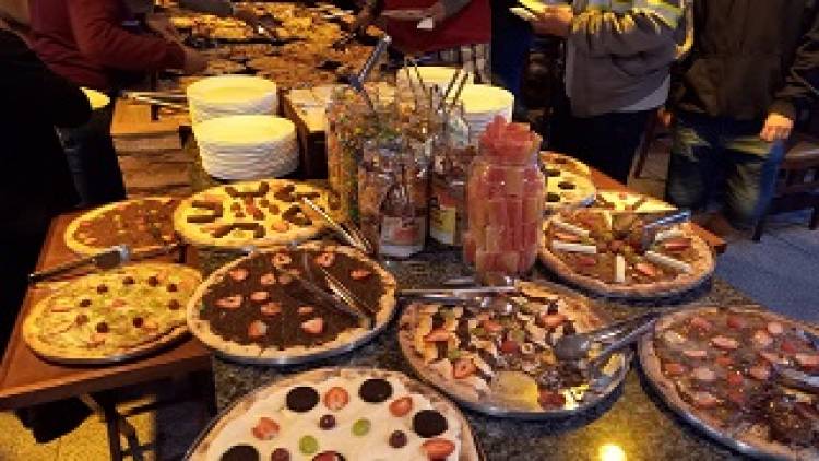 Estudantes da E.M.P. São Carlos comemoram resultados conquistados no JET's com Rodizio de Pizza,