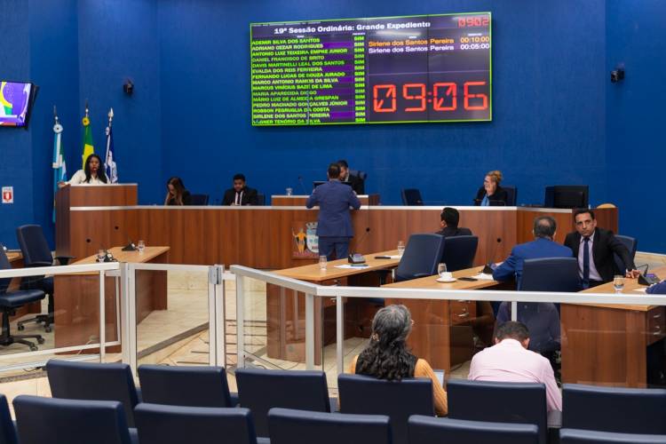 Vereadores apresentam projetos de transparência nas listas de espera na saúde e educação