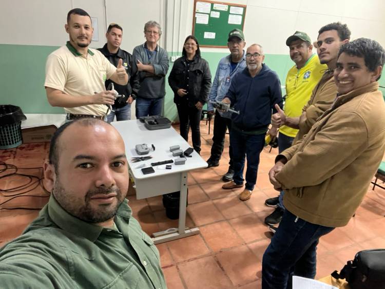  SECTL, SENAR e Sindicato Rural formam 10 pilotos profissionais de drones
