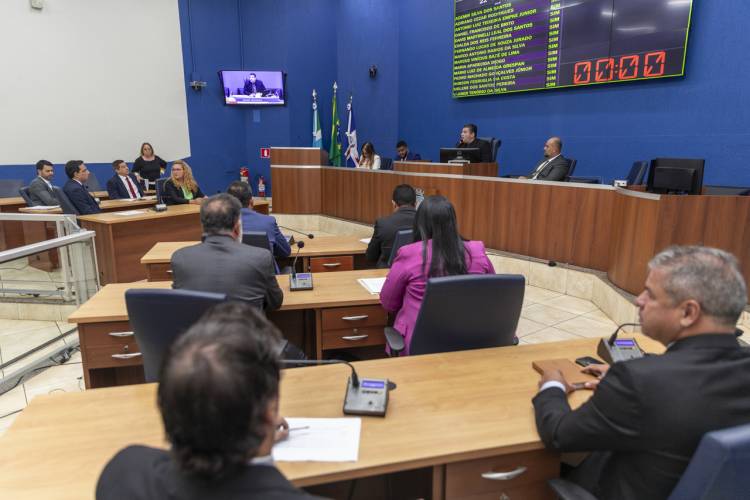  Vereadores aprovam Auxílio Moradia e criação de 60 cargos de agentes de saúde