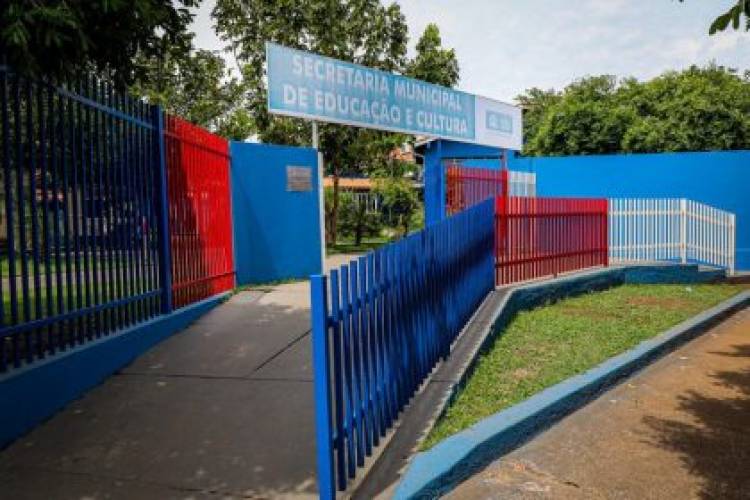 Prefeitura convoca 76 professores para as escolas da REME