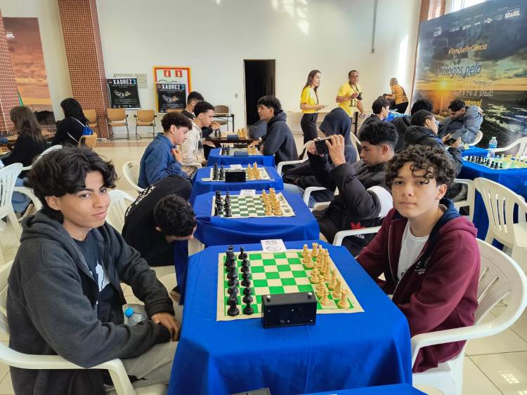 Xadrez escolar de Três Lagoas é campeão geral do Circuito Estadual de Xadrez Escolar