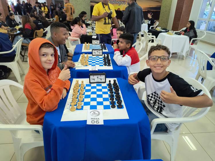 Xadrez escolar de Três Lagoas é campeão geral do Circuito Estadual de Xadrez Escolar