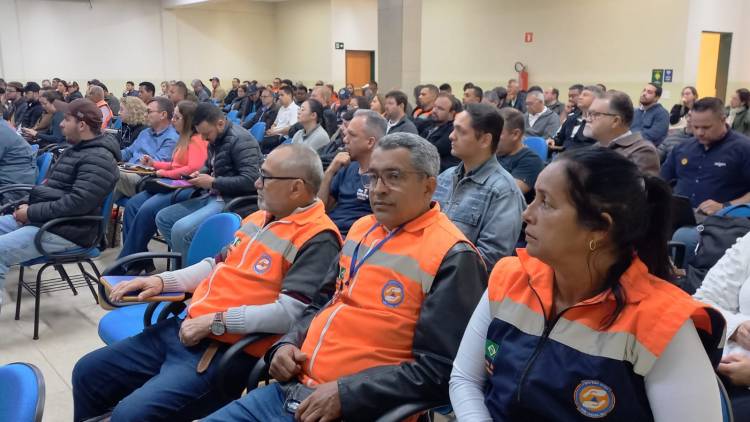 Defesa Civil liderada pela Coordenadora Lucia Castro participa de capacitação em Araçatuba – SP