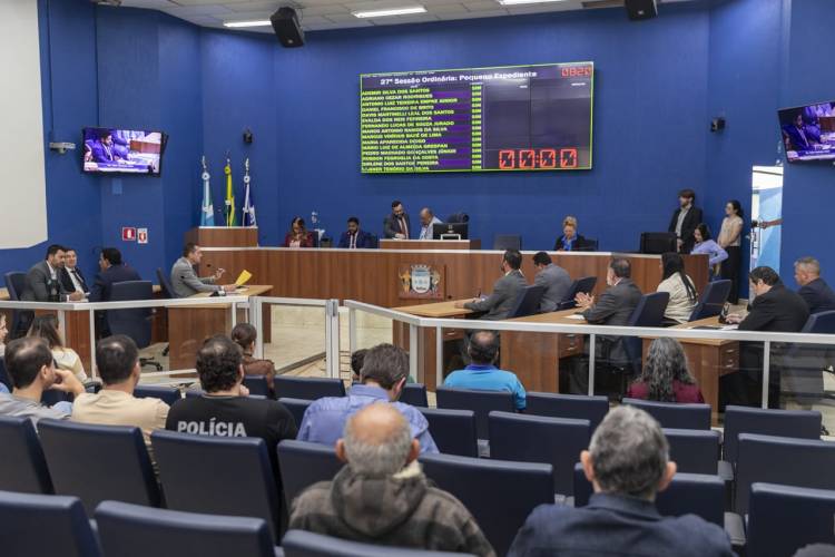 Vereadores autorizam repasse para evento de judô e transparência em listas de Ceis e escolas municipais