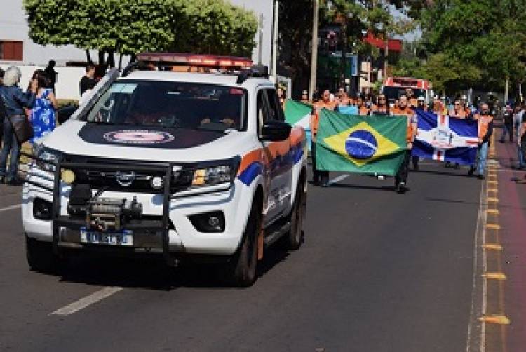 Defesa Civil foi o destaque do Desfile de 7 de setembro na Circular da Lagoa 
