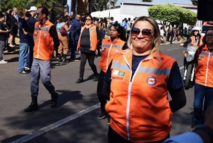 Defesa Civil foi o destaque do Desfile de 7 de setembro na Circular da Lagoa 
