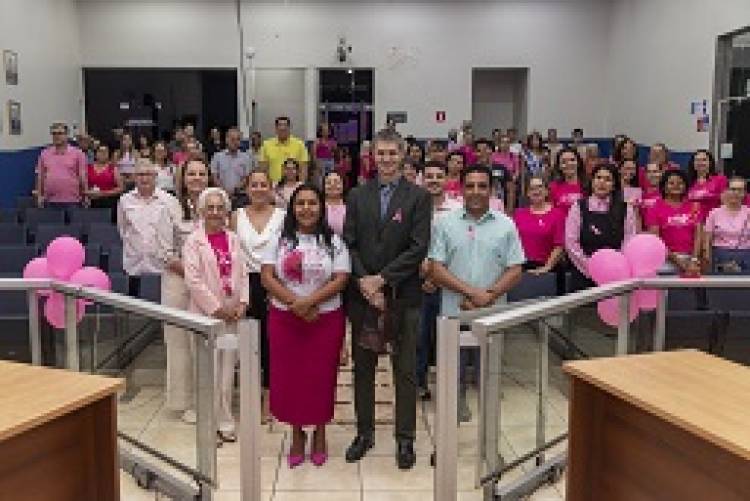 Câmara abre Outubro Rosa com palestra sobre prevenção ao câncer de mama