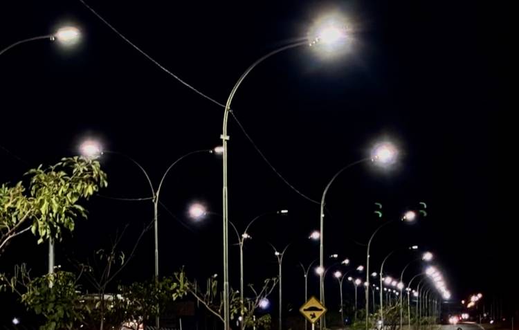 Três Lagoas dá largada oficial à nova iluminação pública com presença do Legislativo
